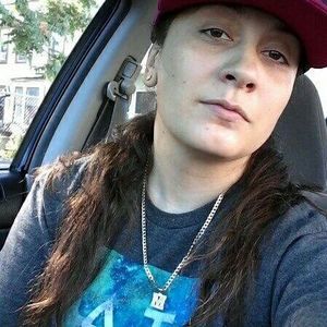 Meet your Posher, Mia